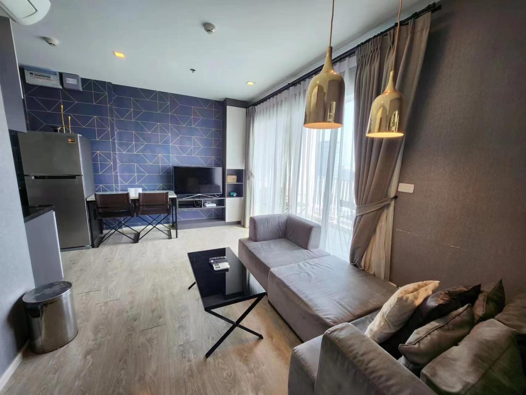 Appartement 芭提雅the Base公寓网红无边泳池 距离海边200多米 步行可到步行街酒吧街商场蒂夫尼人妖秀 *