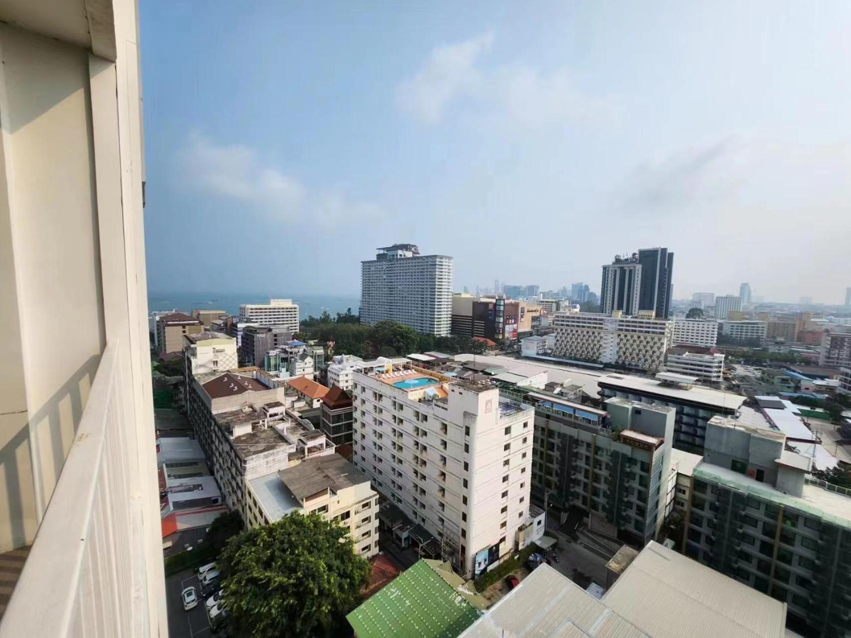 Apartment 芭提雅the Base公寓网红无边泳池 距离海边200多米 步行可到步行街酒吧街商场蒂夫尼人妖秀 *